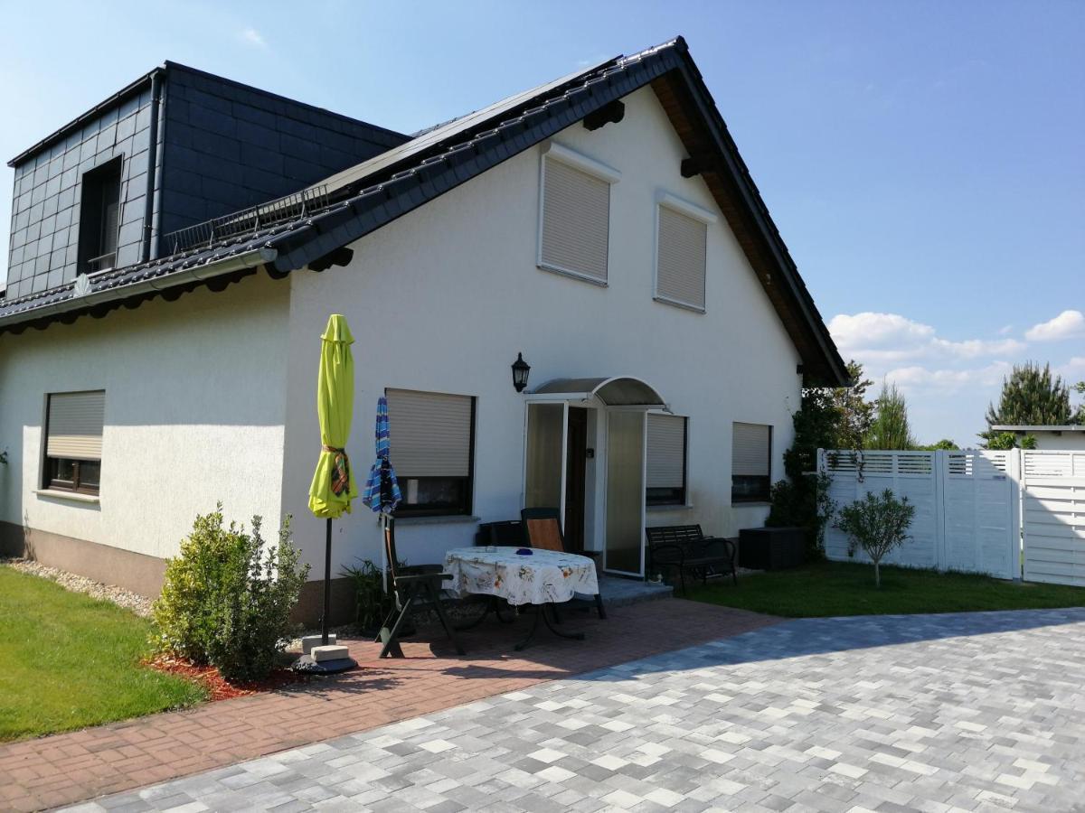 Ferienwohnung Ruhe und Bequemlichkeit Frauendorf  Exterior foto
